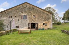 Maison de 4 chambres avec terrasse amenagee et wifi a Gavaudun